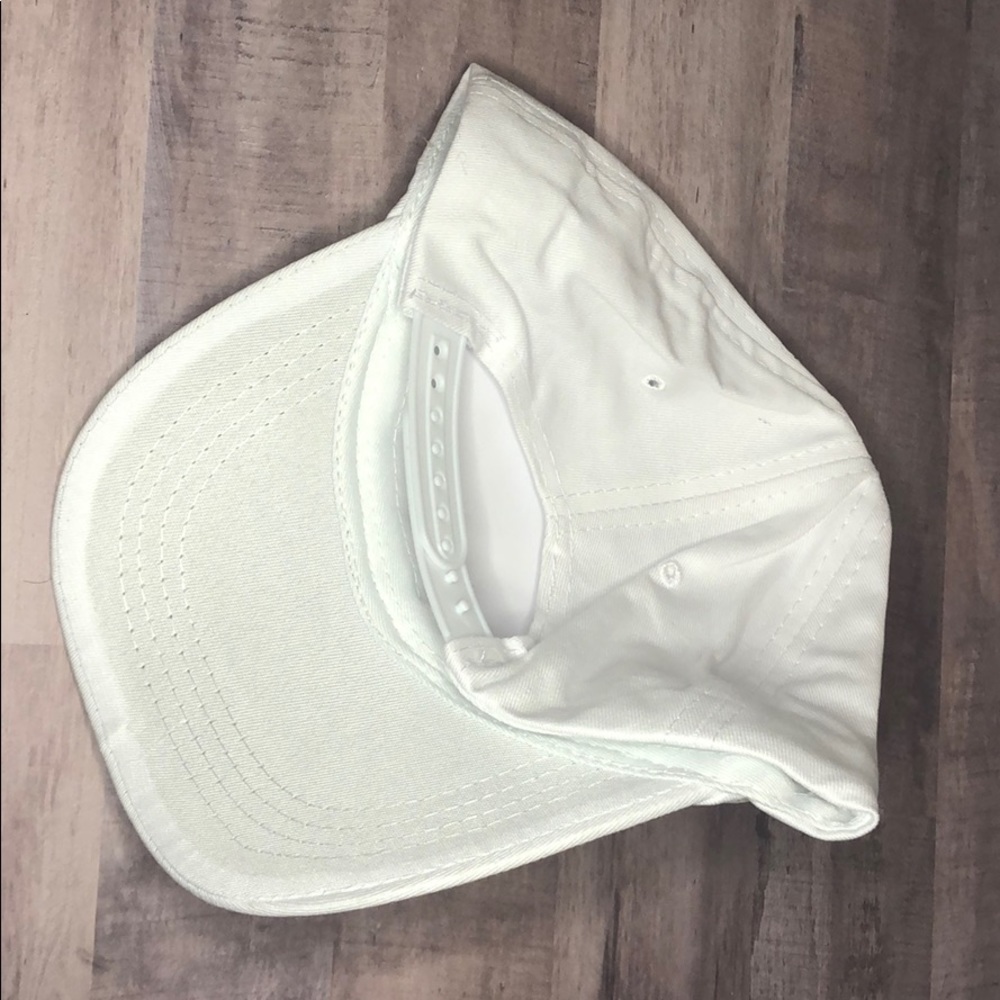 Hat - Picture 2 of 3